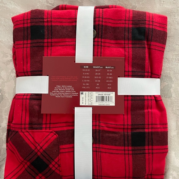 Target Wondershop Kids Red and Black Plaid Pajama Set - Picture 5 of 5